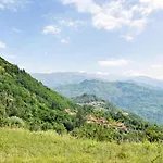 Stunning In Longoio With Kitchen Hébergement de vacances Monti di Villa