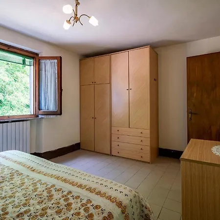 Stunning In Longoio With Kitchen 別荘 Monti di Villa