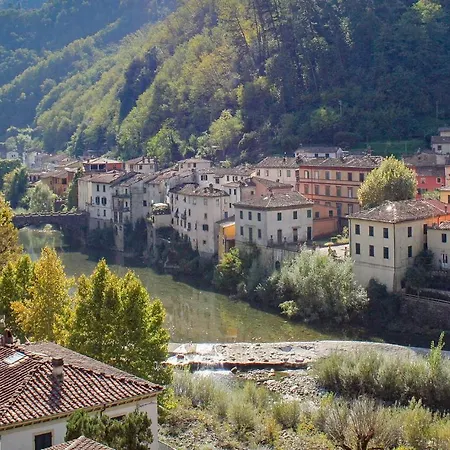 Stunning In Longoio With Kitchen Monti di Villa